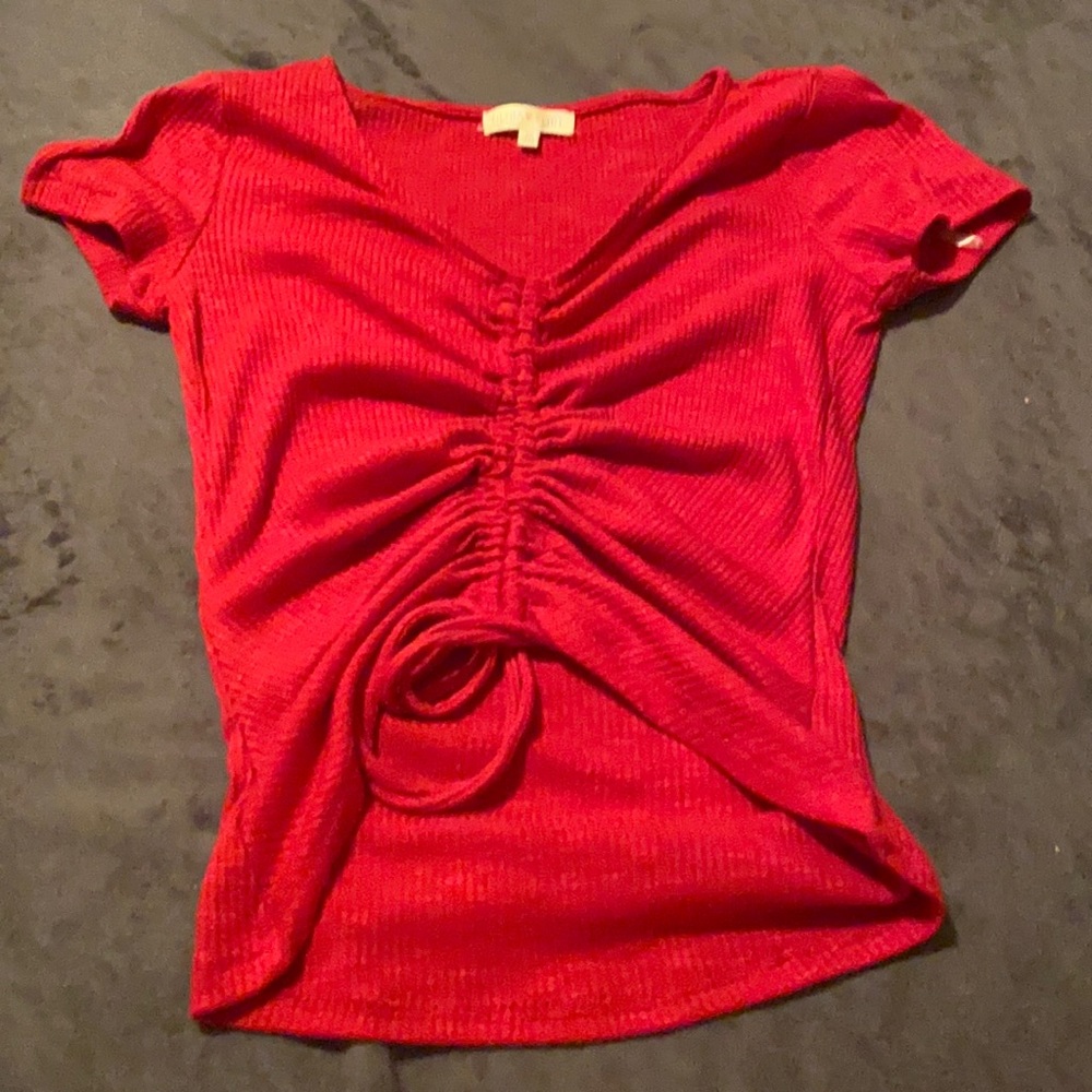 cinched t-shirt